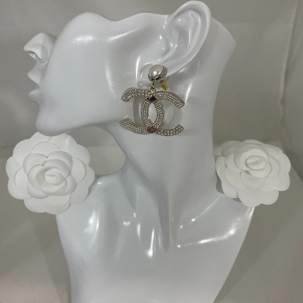 CHANEL 21A NIB CC LOGO DROP EARRINGS GOLD SILVER P